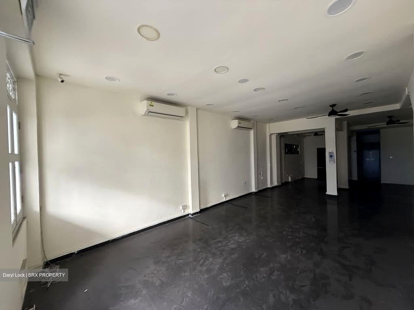 Macpherson Road (D13), Retail #584300971